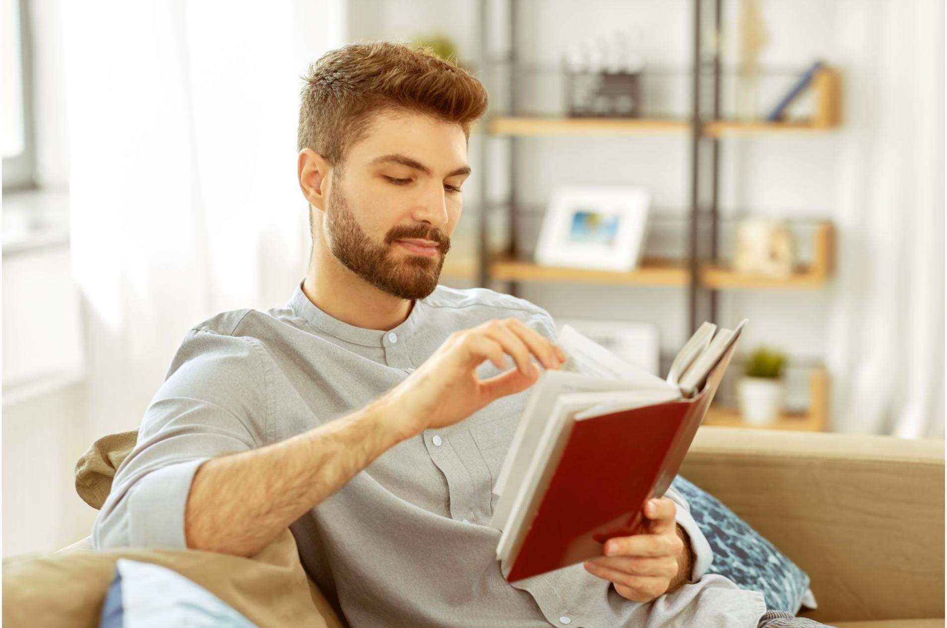 Finanzanalytische Arbeit mit detaillierten Berichten